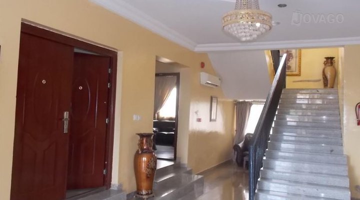 Deroma Hotel & Suites