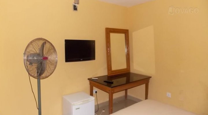 Deroma Hotel & Suites