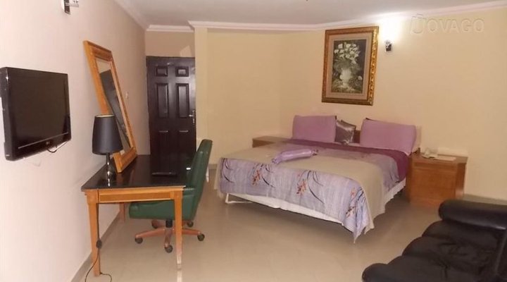 Deroma Hotel & Suites
