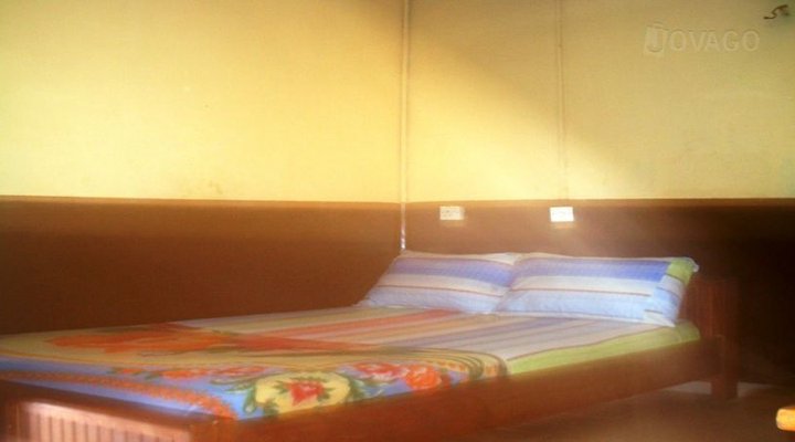 Florni Guest House