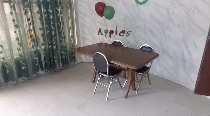 Apple's Hotel And Resort