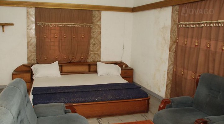 Compact Guest House