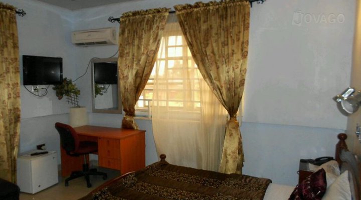 Formula Executive Suites 3