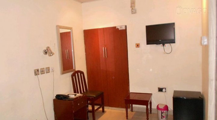 Formula Executive Suites 3