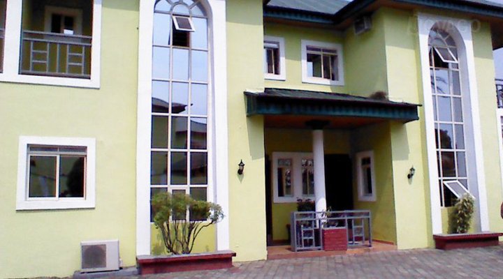 Davvy Hotel And Apartment