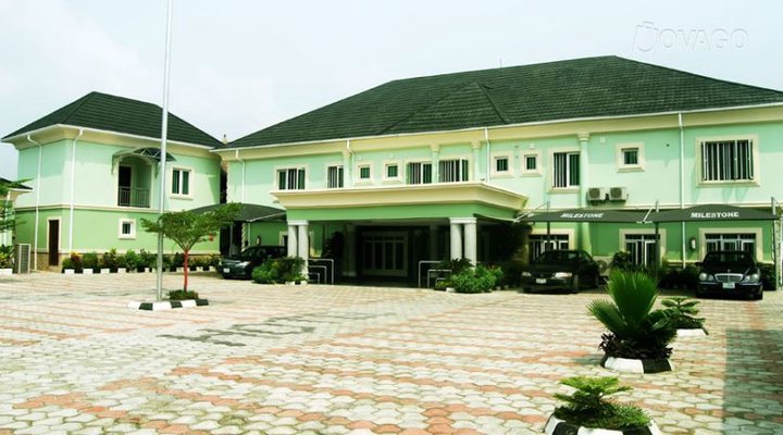 Mile Stone Hotel