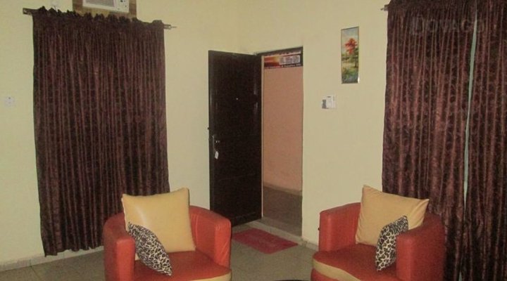Larema International Hotel & Suites