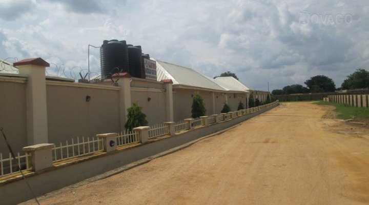 Larema International Hotel & Suites