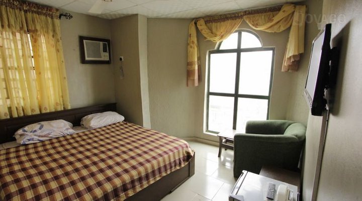 On Point Hotel Annex