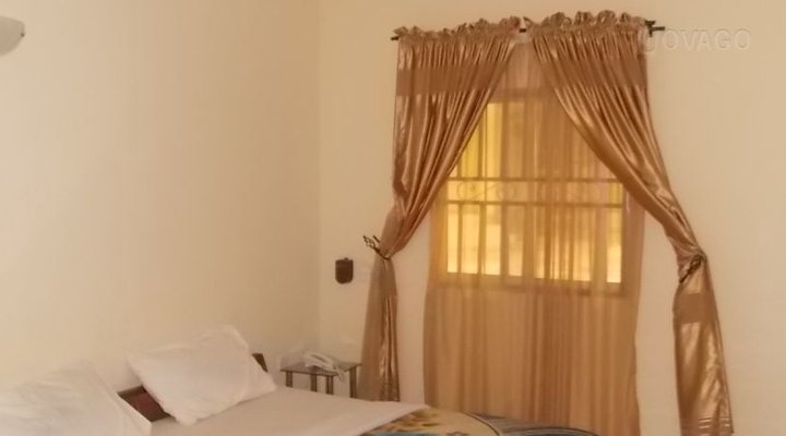 Crest Guest House (Annex)