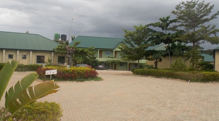 Crest Guest House (Annex)
