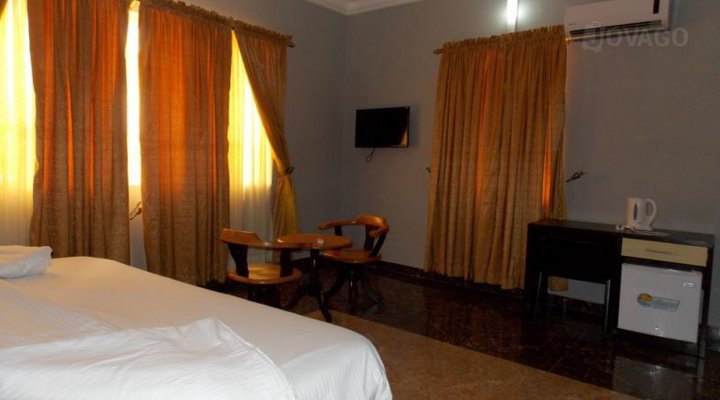 Cathy's Suite