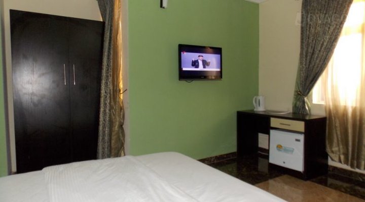 Cathy's Suite