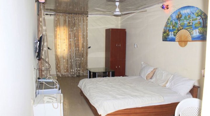 Normal Suites Hotel and Gardens
