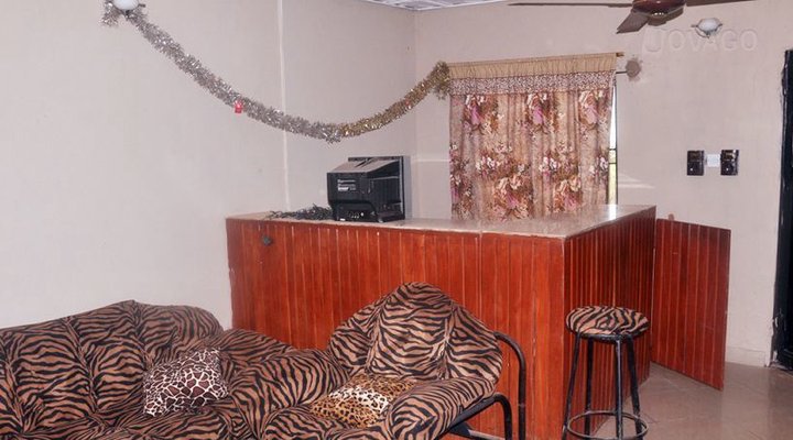 Majaland Hotel And Suites