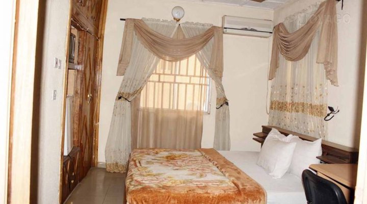 JV Benoble Hotel Ltd