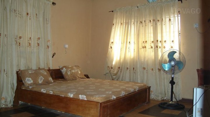 Mork-Akins Hotel and Suites