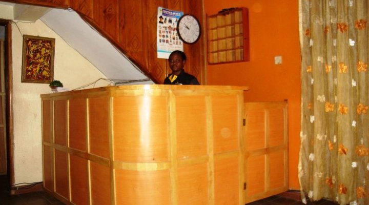 Mork-Akins Hotel and Suites