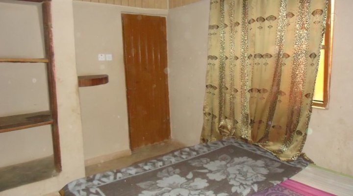D Travellers Guest Inn 2