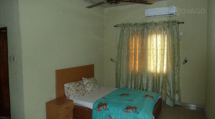 Tives Hotel And Suites