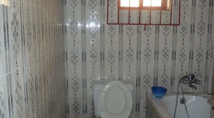 Tives Hotel And Suites