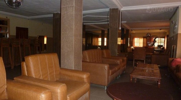 Tives Hotel And Suites