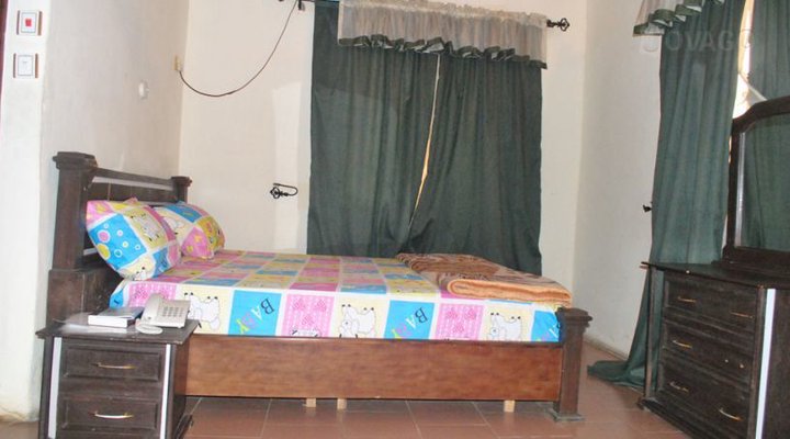 G. Graceland Hotels