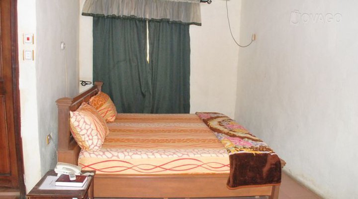 G. Graceland Hotels