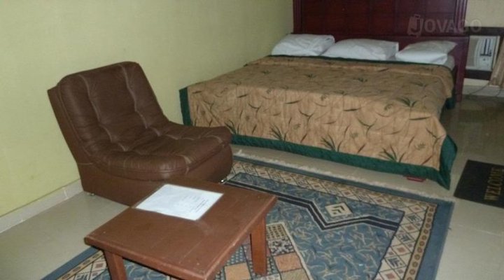 Habitat Suites and Hotel