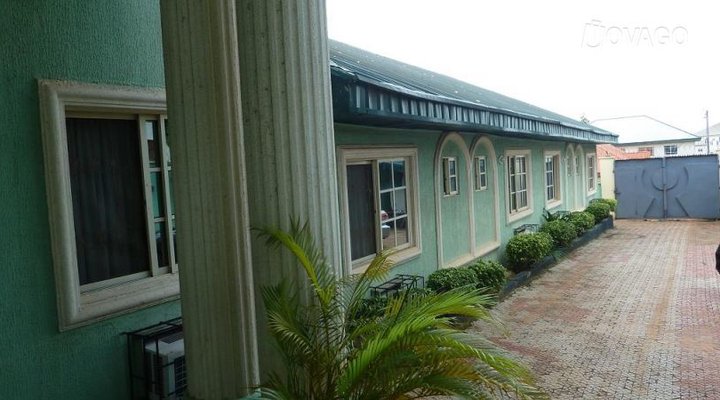 Habitat Suites and Hotel