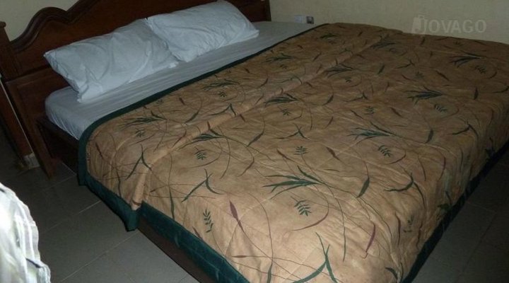 Habitat Suites and Hotel