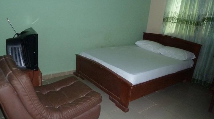 Habitat Suites and Hotel