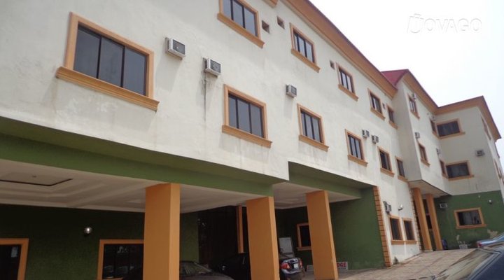 New Edge International Hotel And Suites