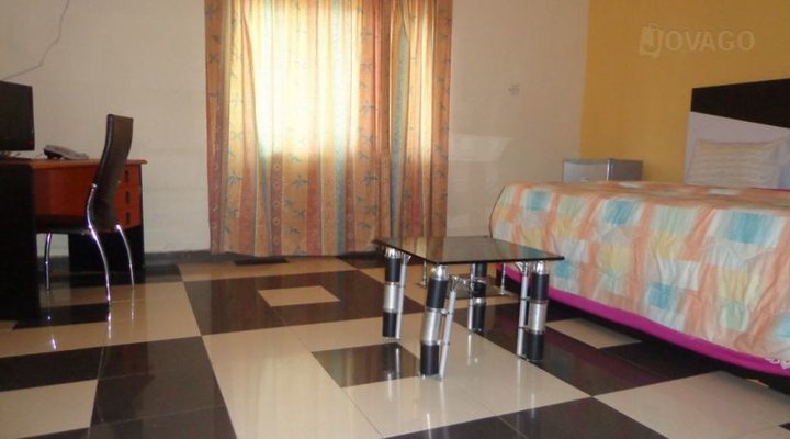 New Edge International Hotel And Suites
