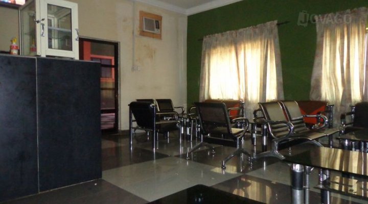 New Edge International Hotel And Suites