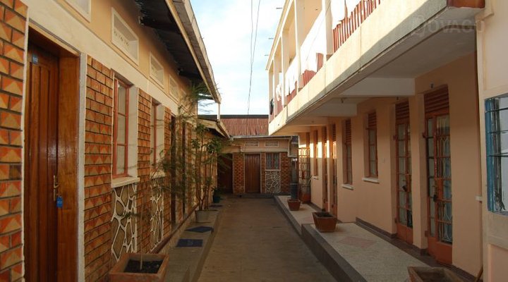 Ruhinda Exotic - Kakoba Road