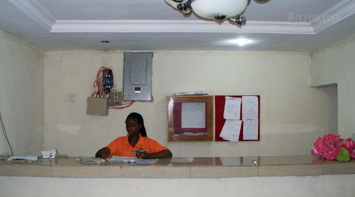 AlexGrace Hotel