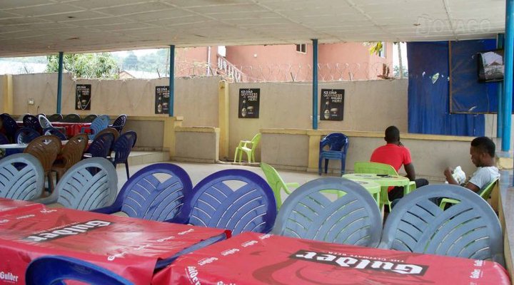AlexGrace Hotel