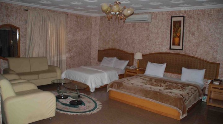 City Lodge Hotel Annex (White Diamond)