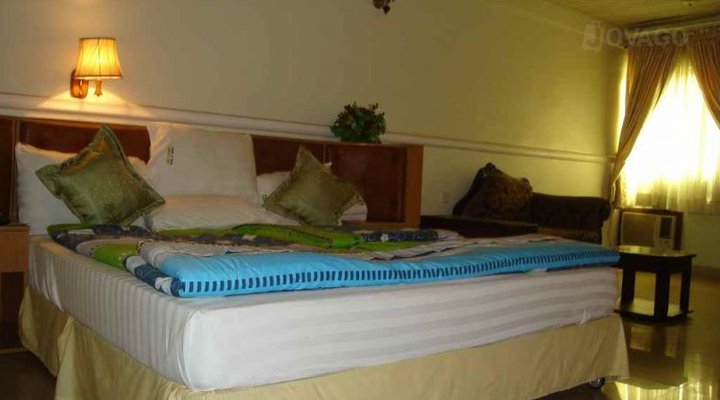 Nirvana Hotel and Suites