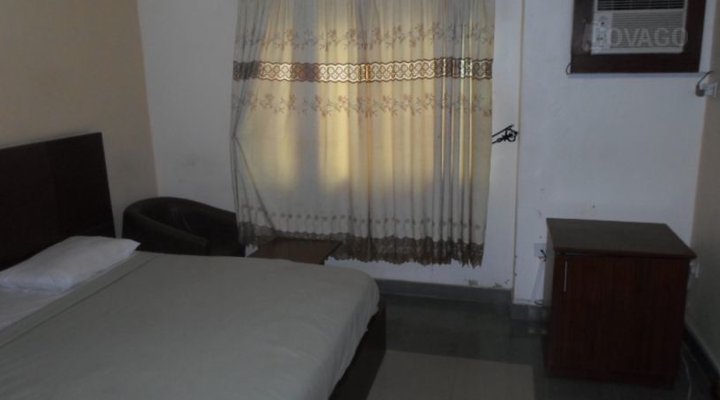 Gado International Hotel & Garden