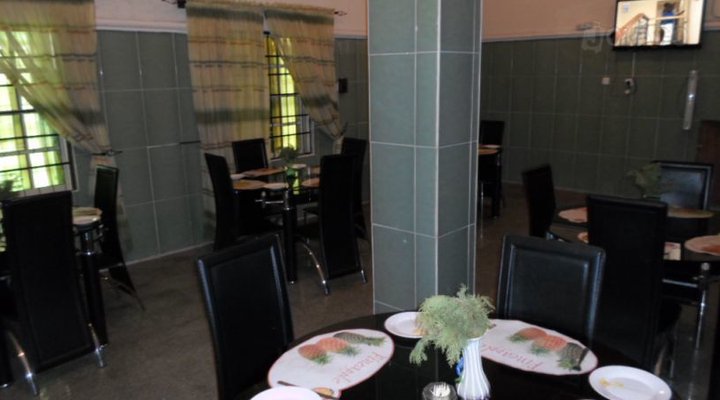 Gado International Hotel & Garden