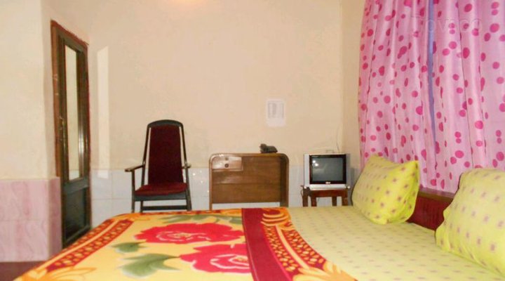 Tombai Guest House