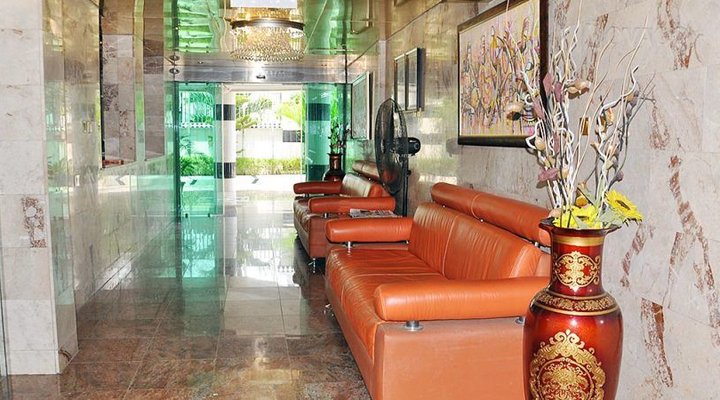 Royal View Hotel and Suites