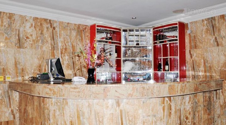 Royal View Hotel and Suites