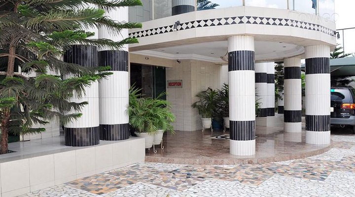 Royal View Hotel and Suites