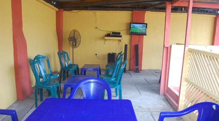 Angellyne Guest House Annex
