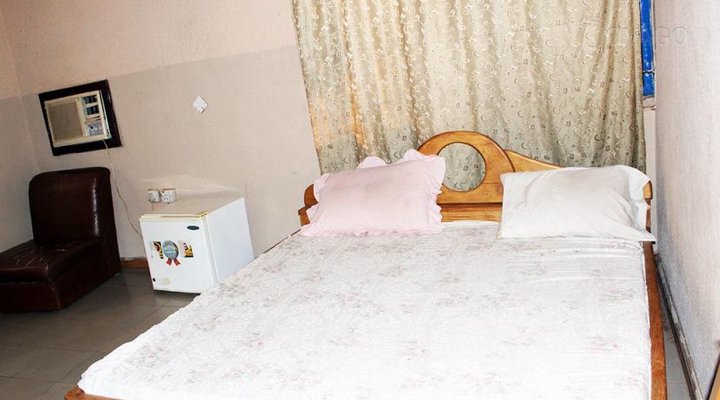 U & I Guest House (Annex)