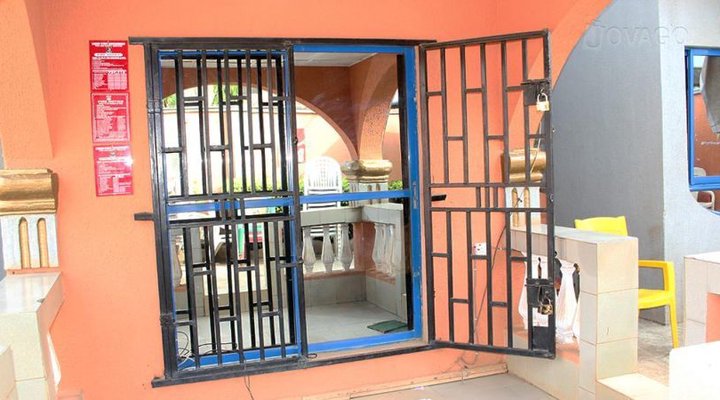 U & I Guest House (Annex)