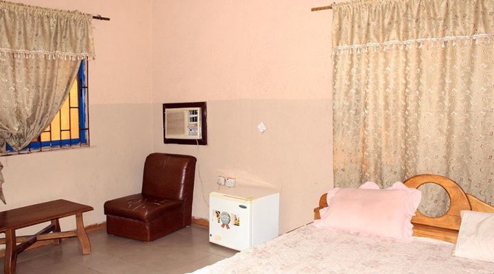U & I Guest House (Annex)